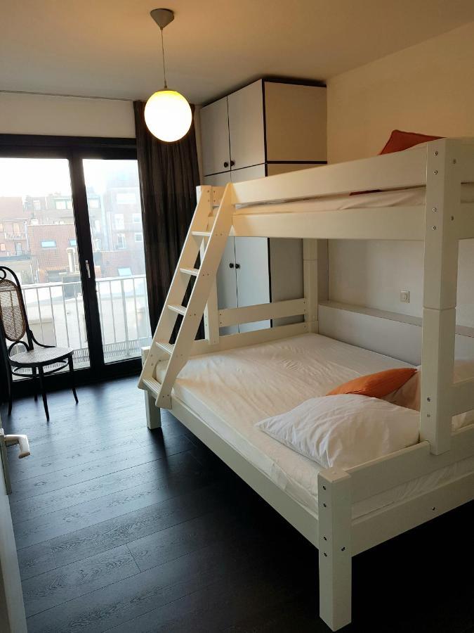 Modern appartement met frontaal zeezicht en privé parking Knokke-Le-Zoute Extérieur photo